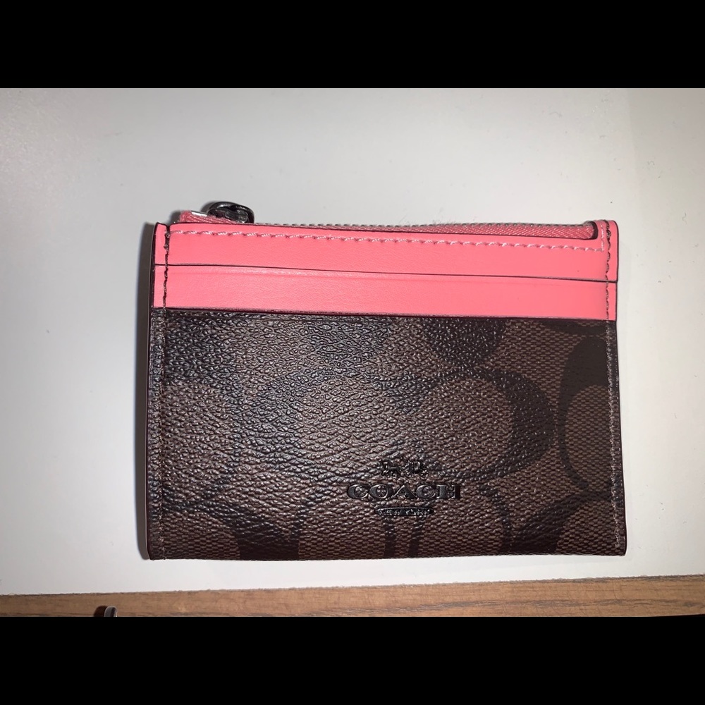BRAND NEW COACH WALLET
